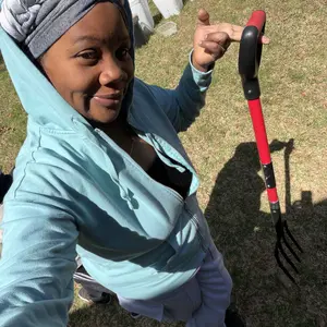 VEVOR Garden Fork, 4-Tine Gardening Pitchfork with Fiberglass Handle, 45 in Heavy Duty Digging Fork with Y Grip, Forged Steel Spading Fork for Hay Potato Composting Transplanting Aeration