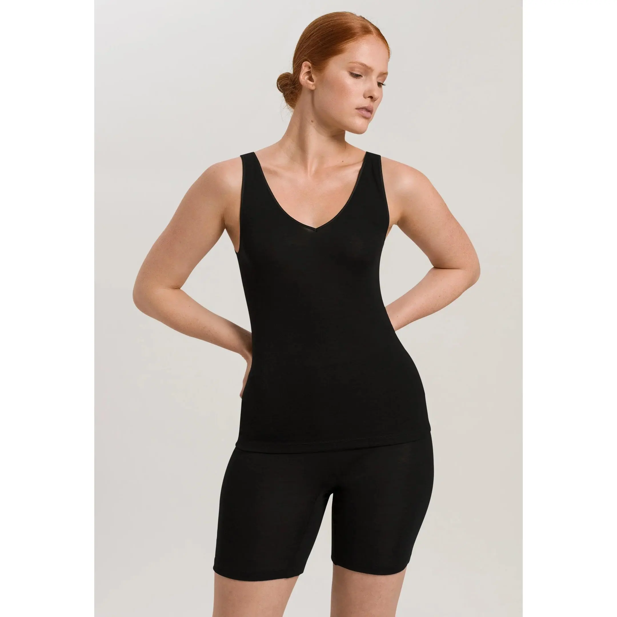 Women's Camisole in Wool Silk Blend, Lightweight V-Neck Sleeveless Thermal Tank Top, Seamless Flat Trim Base Layer for All Seasons, Fabric, Straps, Breathable, Style, Fit