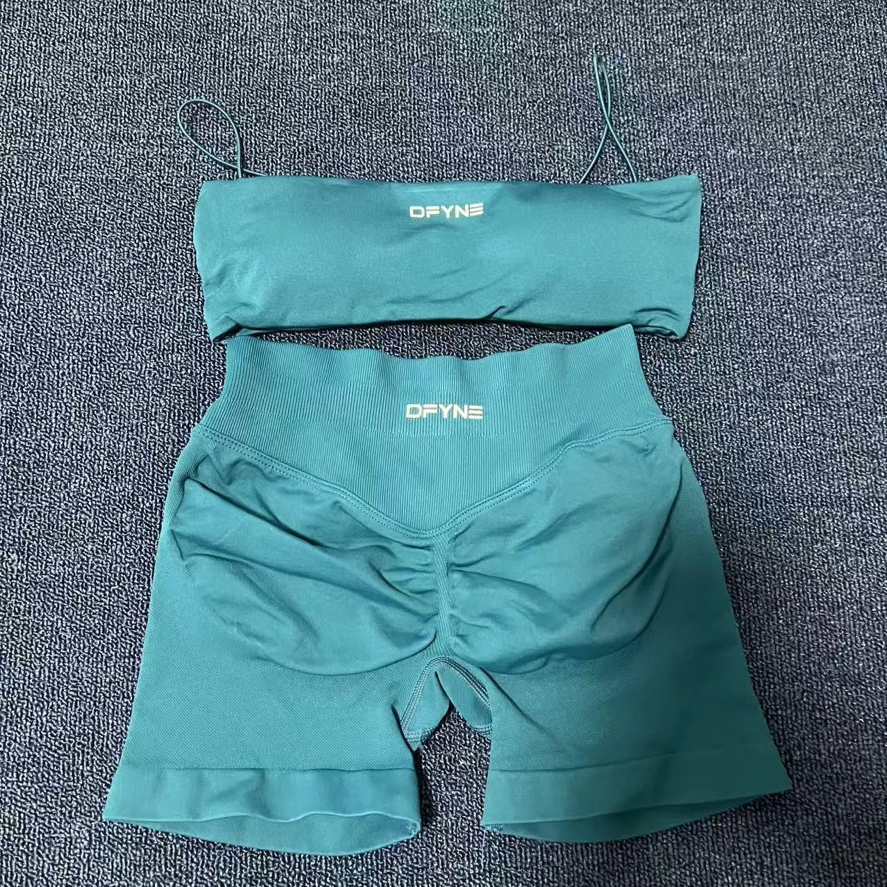 DFYNE Seamless Bandeau Halter Padded Bra + High Waisted Scrunch Tummy Control Shorts 2PCS Workout Set Women