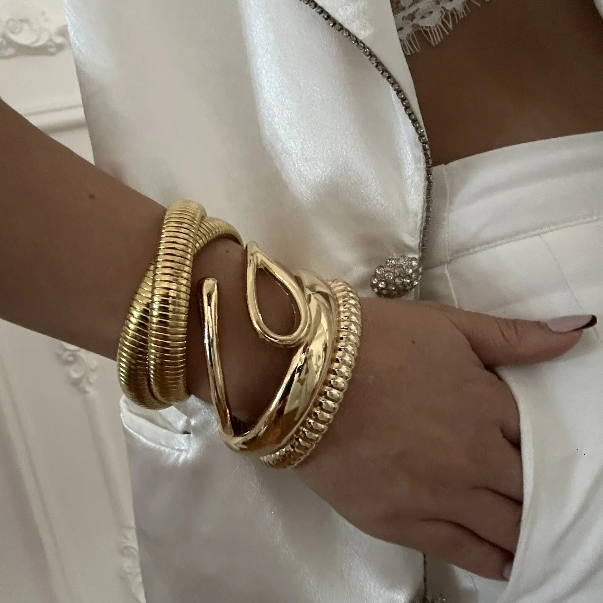 Stainless steel double-ring bracelet - fashion and unique bangles