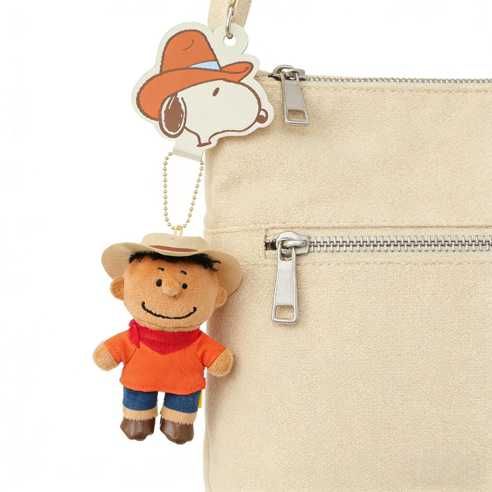 Snoopy Western Cowboy Series Plush Keychain, Cute Anime Bag Charm,Soft Material,Suitable for Bags,Fun Anime Merchandise and Collectible Gift for Fans