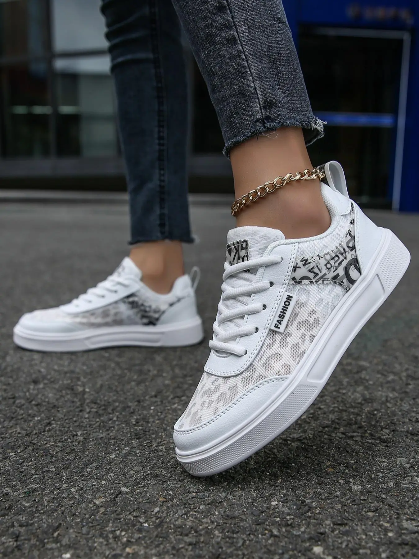 Women's Fashion Leopard & Letter Pattern Patched Design Lace Up Platform Sneakers, Casual Breathable Comfortable Running Sports 2024 Fall Shoes for Wo