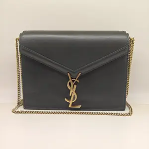 Pre-owned Yves Saint Laurent YSL Cassandra Green Calfskin Shoulder Bag with Gold Hardware Leather Material