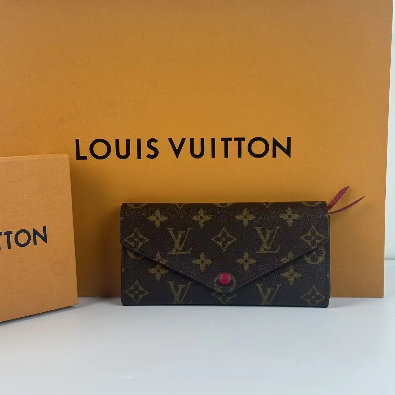 Pre-owned Louis Vuitton Monogram Sarah Long Wallet Fuchsia Interior Removable Coin Pocket