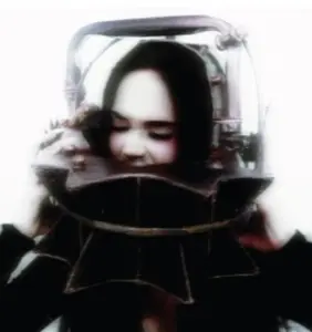 Maggie Lindemann - HEADSPLIT  [COMPACT DISC - CD] With Booklet
