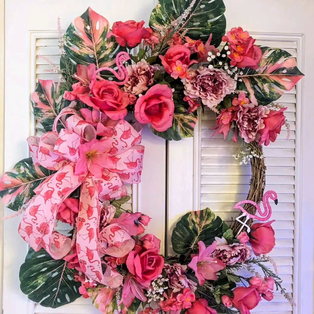 Summer Flamingo Wreath with Pink Flowers and Tropical Leaves Decorative Accessory for Summer Season