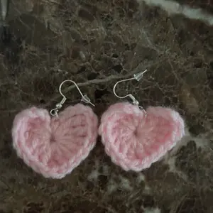 Heart Earrings - Elegant Design with Heart-Shaped Beads and Secure Fit for Everyday Wear