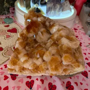 Citrine Cluster – Abundance, Joy & Manifestation Crystal