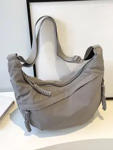 Niche practical, fashionable, simple and versatile shoulder messenger bag, multi-pocket partition storage messenger bag, casual daily commuting shoulder messenger bag, suitable for daily travel, shopping, etc.