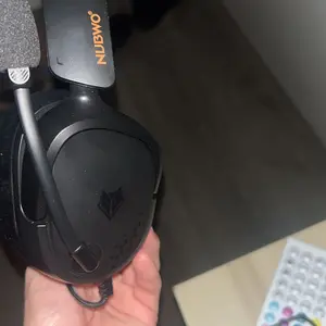 【Back To School】NUBWO HG04L Lightweight Gaming Headset with Clear Mic — 3.5mm Wired Headset,250g,for PS5/PS4, Xbox, Switch, PC，Summer tiktokshopbacktoschool
