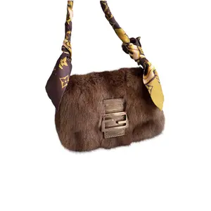 Pre-owned FENDI leather Shoulder Bags mini mamma size cute squirrel fur baguette