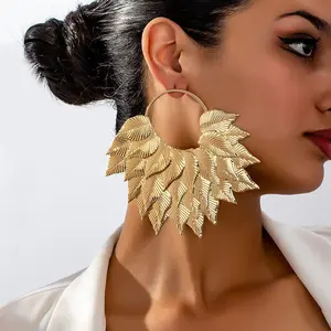 2pcs exaggerated leaf earrings in three colors (black/golden/silvery), multi-layer leaf fan-shaped earrings, eye-catching large earrings, bohemian style&versatile for formal occasions durable accessory light luxury christmas gift evry jewel woman