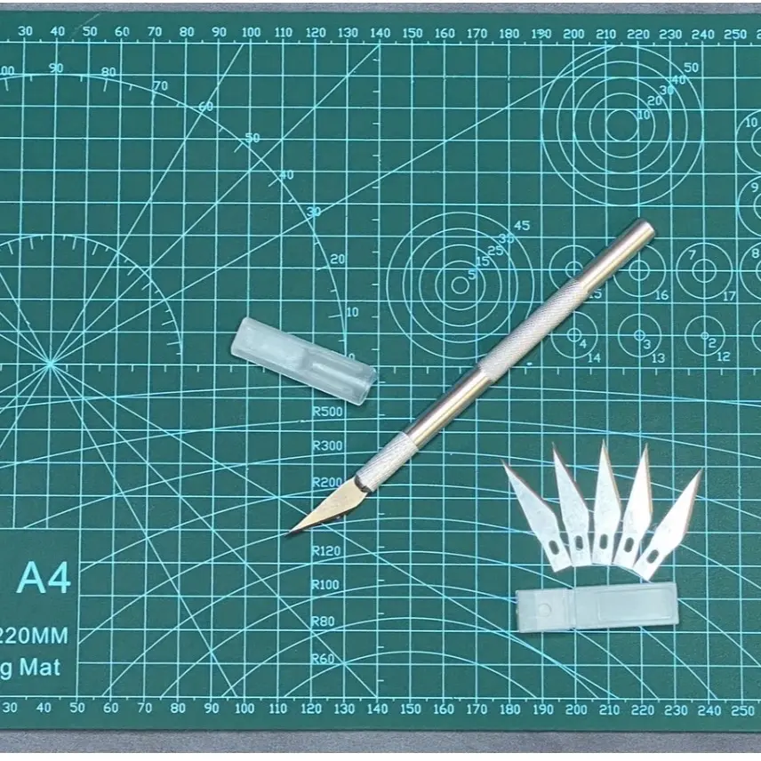 Modelers Thickened 9"x12" A4 Self Healing Cutting Mat with Hobby knife & 5 Blades Set Rotary Cutting Sewing Mat for Crafts, 5-Ply Blade Table Protector Cut Board for Fabric Leather Cutting Quilting Modeling Hobby Project Arts & Craft