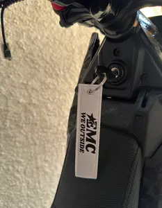 emotocustom keychain white