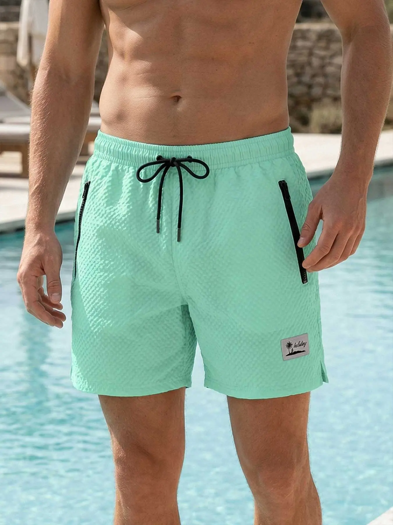 Men's Solid-Color Seersucker Plaid Beach Shorts—Featuring a 2-in-1 mesh liner design, an adjustable waistband, and zippered pockets for convenient storage, making them ideal for beach vacations.