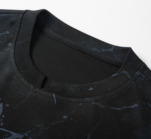 Men’s American tie-dye V-neck printed T-shirt with dropped shoulders and short sleeves; lightweight knit top for summer—breathable, trendy, versatile casual wear for everyday use and outdoor sports; Y2K style.