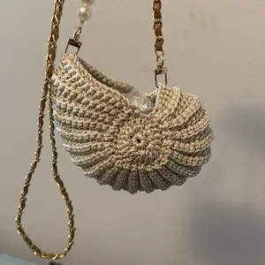 Crochet Bag - Seashell Design in Beige Color with Chain Strap - Elegant Rustic Rust Pattern - Versatile Shoulder Handbag for Casual & Formal Events