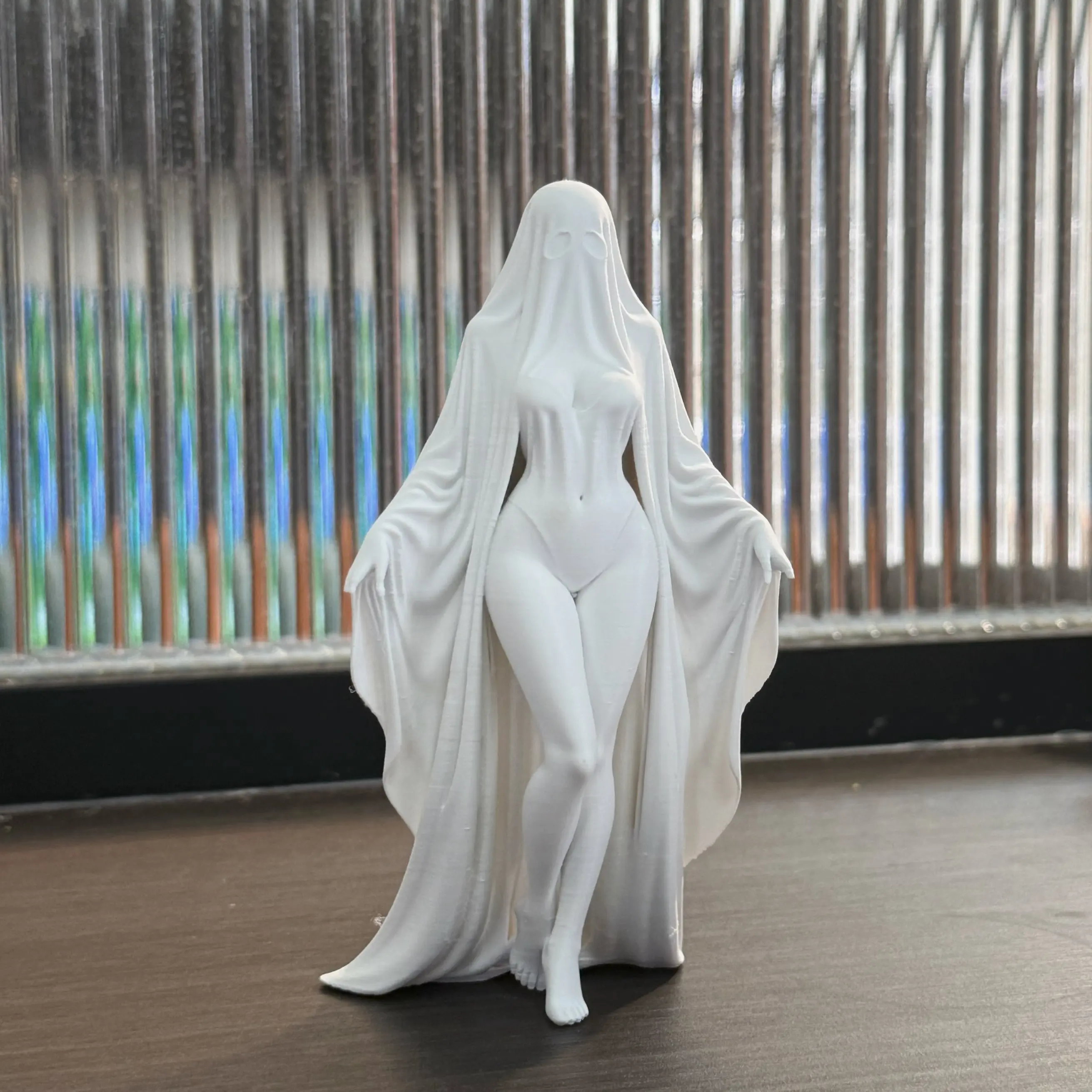 Sexy Ghost Girl Statue Standing Ghost Woman Figurine Gothic Halloween Decor Spooky Female Ghost Sculpture Dark Fantasy Resin Ornament Haunted House Decoration Alternative Aesthetic Room Decor Bookshelf Desk Display Collectible Gift