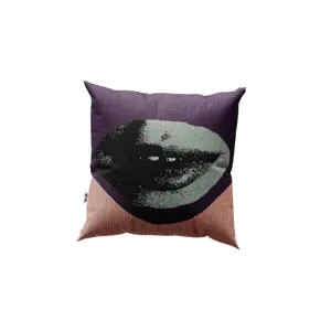 Faceless - Lips Pillow