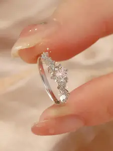 ✨ S925 Sterling Silver Blazing Zirconia Ring - 99% Irresistible Sparkle! Unique Design, Heart-Melting in 1 Second for Proposals & Weddings💍 Cubic Zirconia Ring
