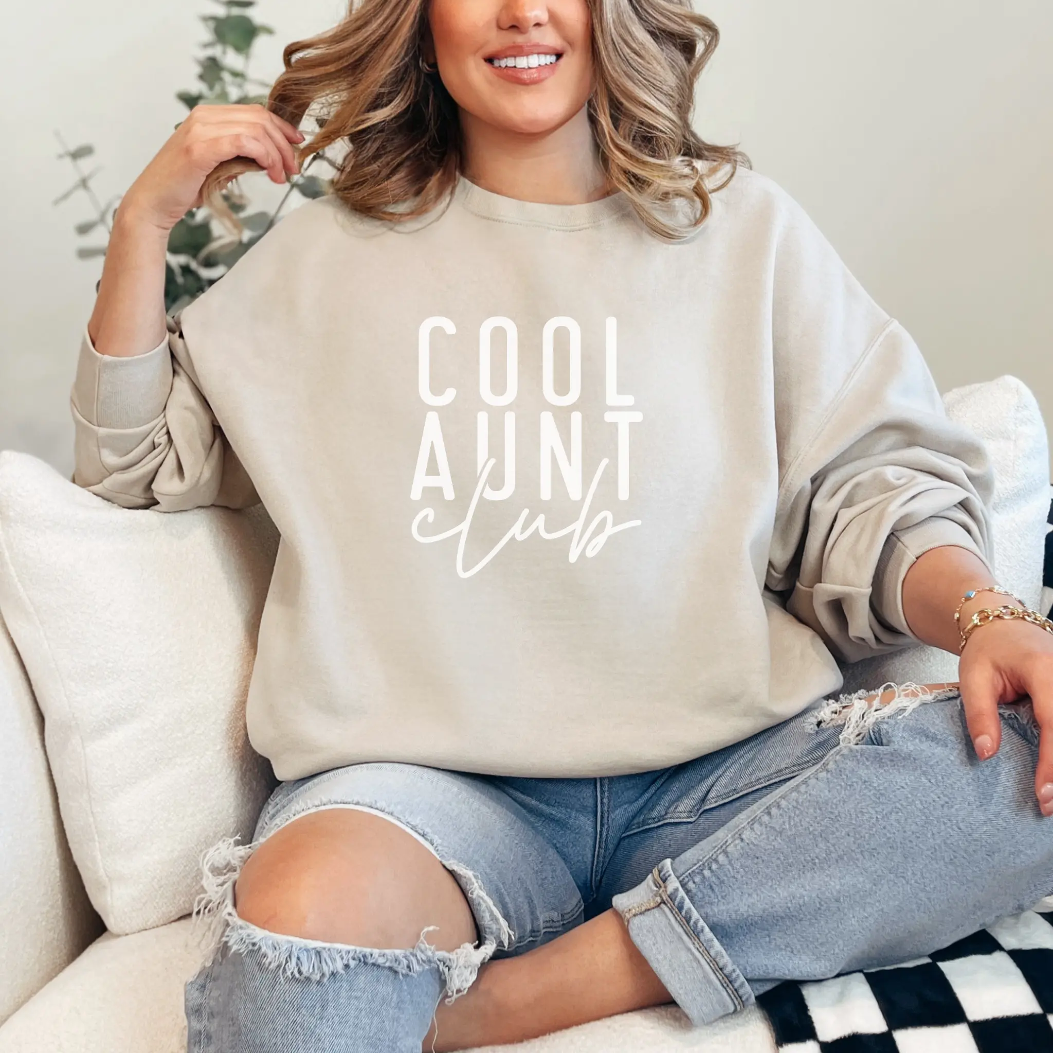 Cool Aunt Club Sweater, Cute Sweater, Auntie Era, New Aunt Gift Idea, Comfy Sweater, Gift Idea for Aunt, Trendy Sweater, Aunt Life