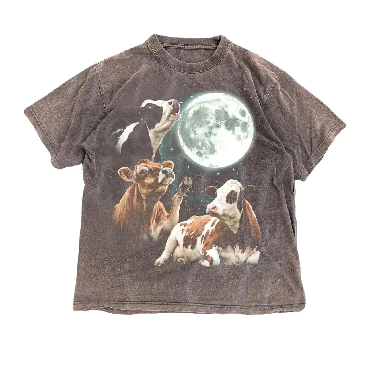 Cow Howling at Moon Vintage 90s Graphic T Shirt, Retro Farm Animal Country Western Gift