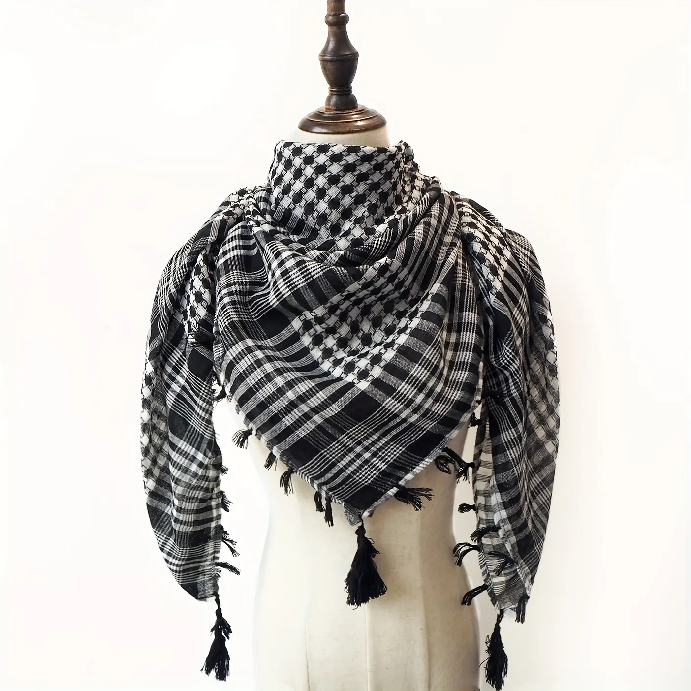 Fashionable Arab Shawl Scarf - 100% Polyester, Hand Washable, Tassel Keffiyeh for Men and Women, Windproof, Sun-Resistant, Warmth-Providing, Inelastic, for Going Out