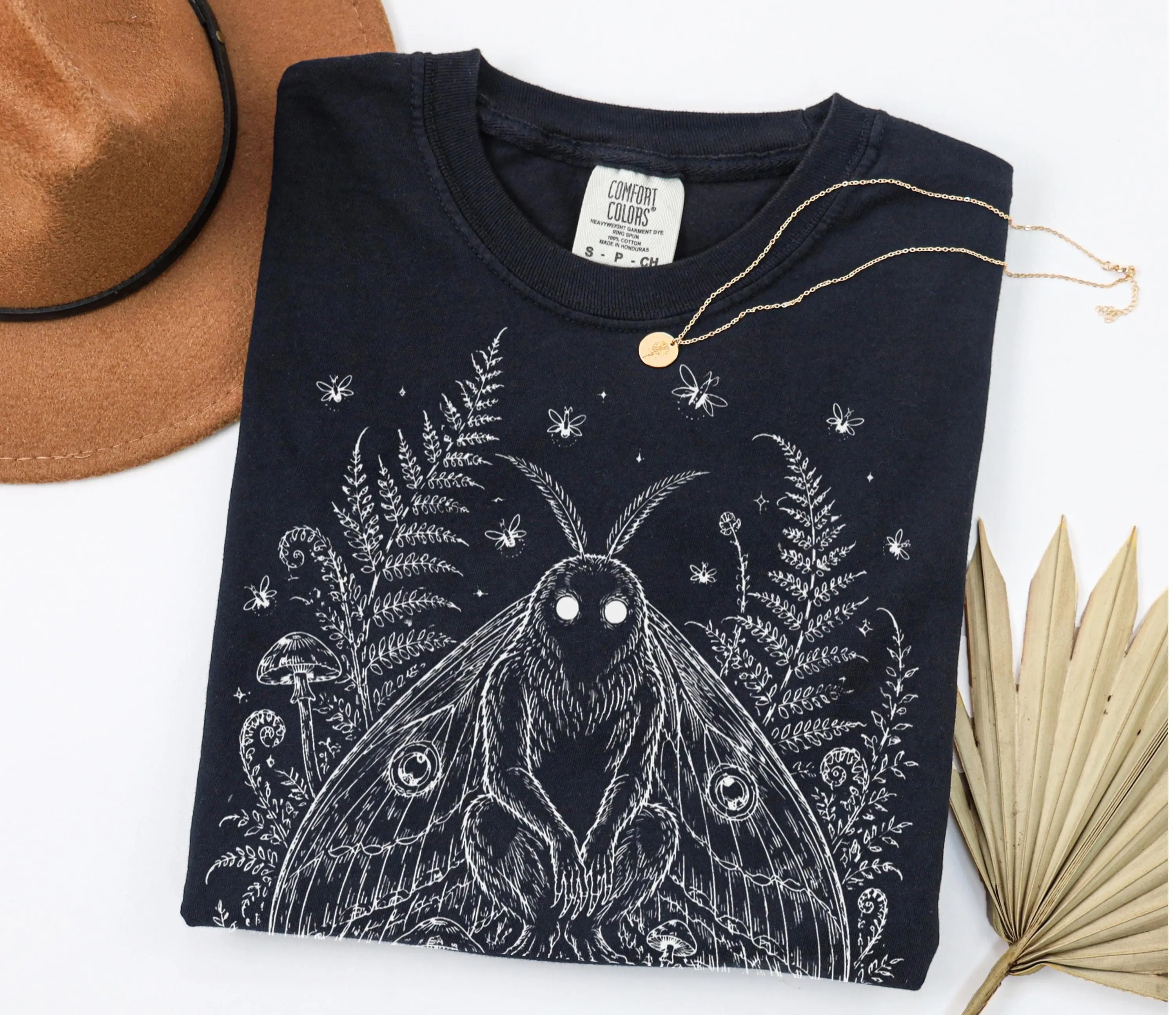 Comfort Colors Mothman Shirt Vintage Cryptid Graphic Tee Gothic Forest Moth Mushroom Nature Folklore Gift for Women Cottagecore Cryptozoology Fan T-Shirt