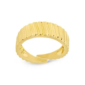Luna Textured Row Ring