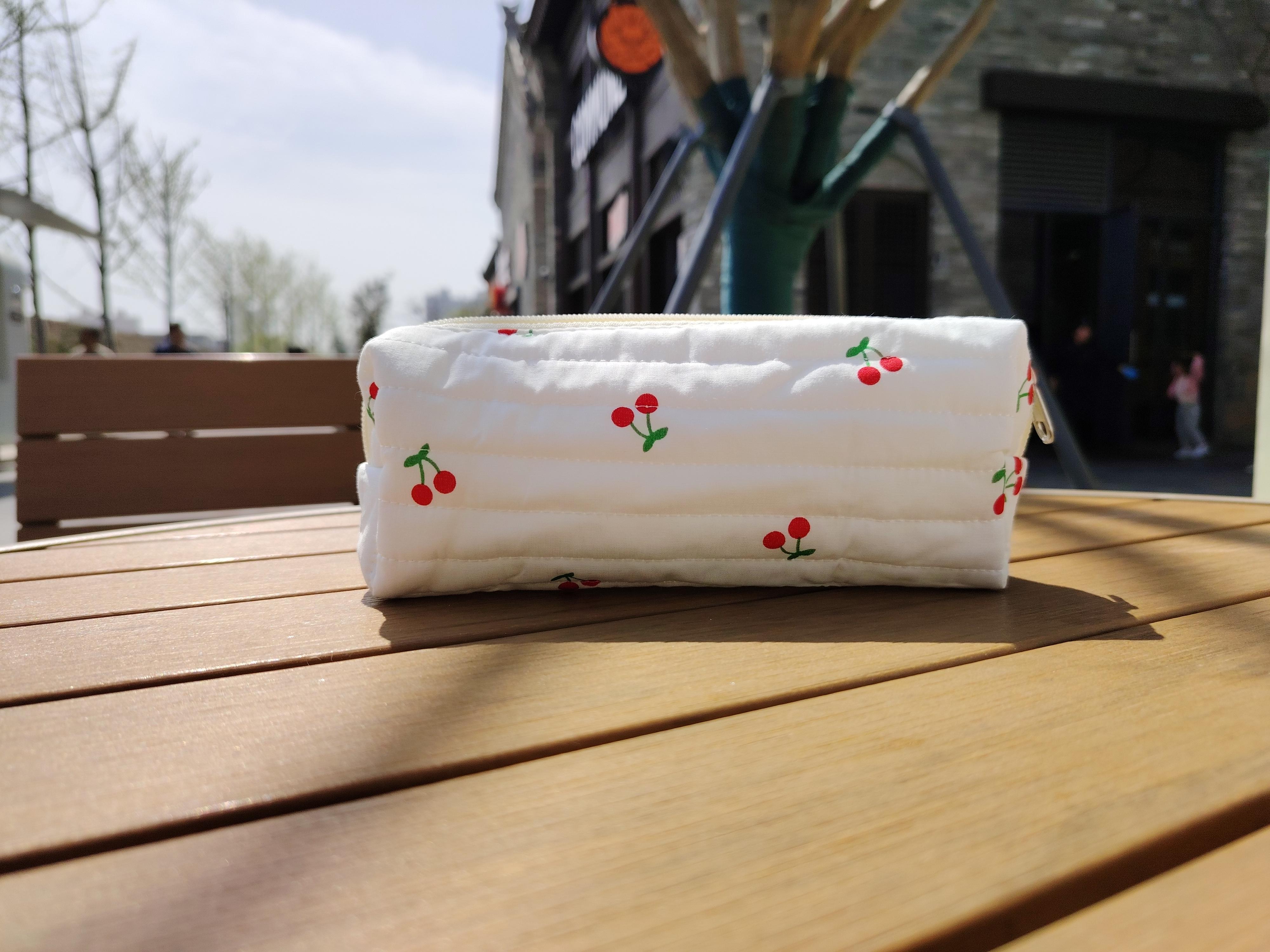 Floral Pattern Portable Floral Cotton Cosmetic Bag Set-Padded Double-Layer Protection for Travel