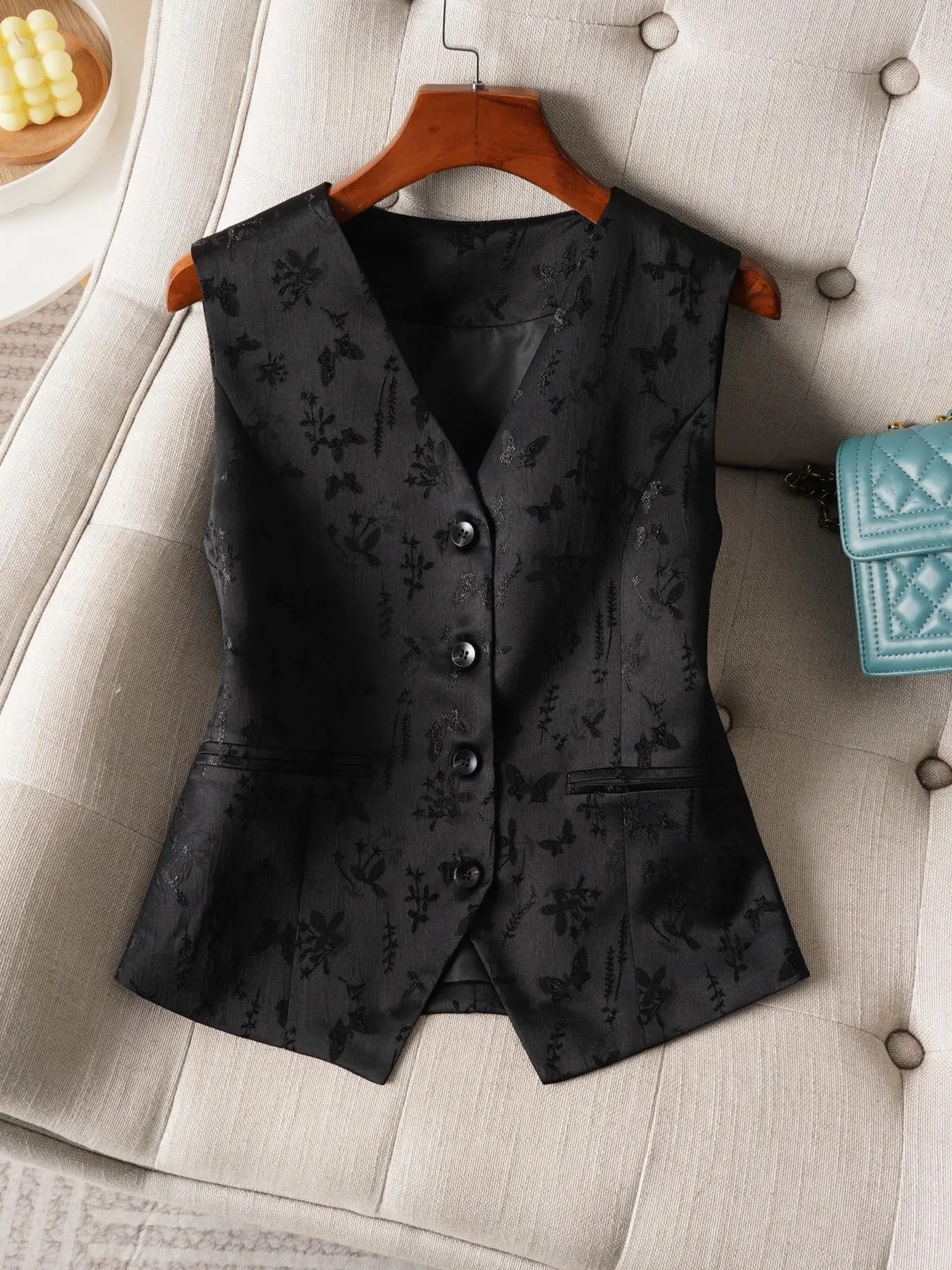 Women's Floral Jacquard Button Front Fitted Vneck Vest Blazer Waistcoat, Elegant Minimalist Fake Pocket Decor Sleeveless Outerwear for Work Office Business Formal Wear, Business Attire Clothes, Ladies Fall & Winter Clothes Womenswear