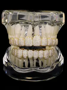 1pc 14K Gold Plated Copper Iced-Out 10 Teeth Grillz, Full Cubic Zirconia Inlaid, Bling Hip-Hop Tooth Jewelry, Tooth Gems for Party, Street Style, Unisex Grills Accessory to Shine Your Swag