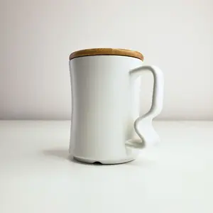 MOMNT MUGS EveryWhere Series Ergonomic Ceramic Mug with Counterbalance Handle with Bamboo Lid Dishwasher-Safe Microwave-Safe