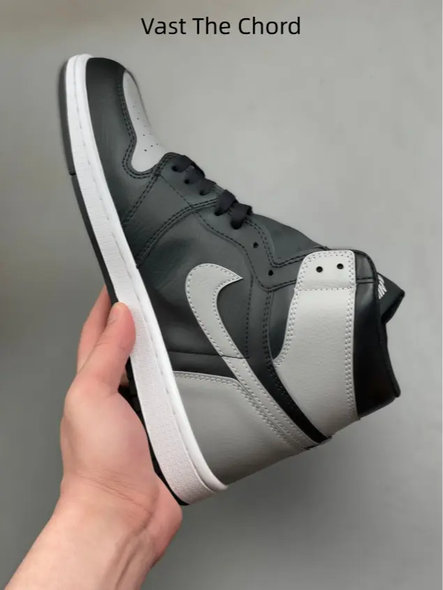 Dual-shade Gray High Top Leather Sneakers, Dark & Light Grey Layered Panel Street Lace Ups, Dust-resistant Casual Shoes Ideal For OOTD Video Creation