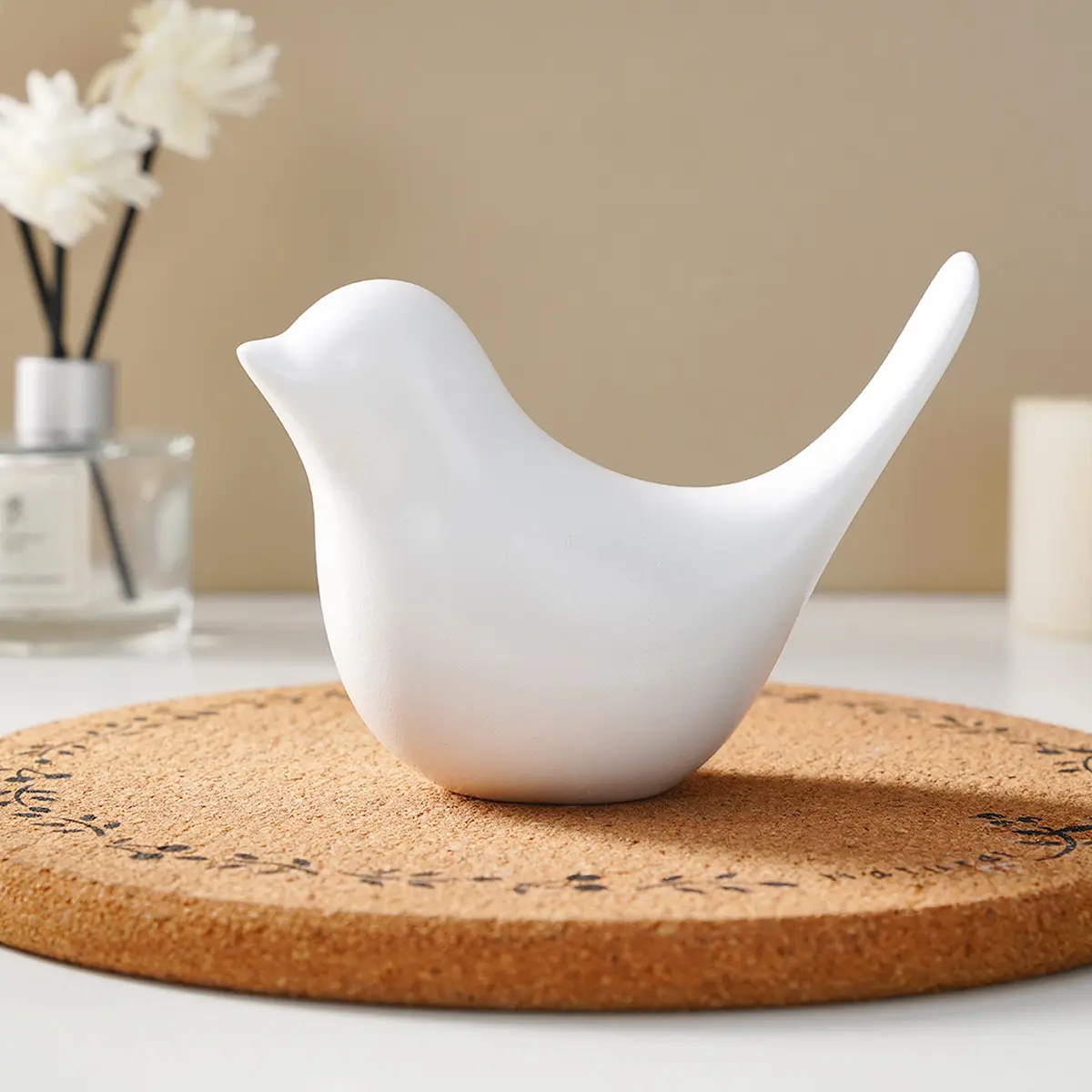 Modern Simple Bird Desktop Decoration, Resin Material Home Decor Craft, Wedding Festival Anniversary Decor, Living Room Bedroom Entryway, Home Decor Ornament, Decorative Home Ornament, Decorative Ornaments, Decoration Items