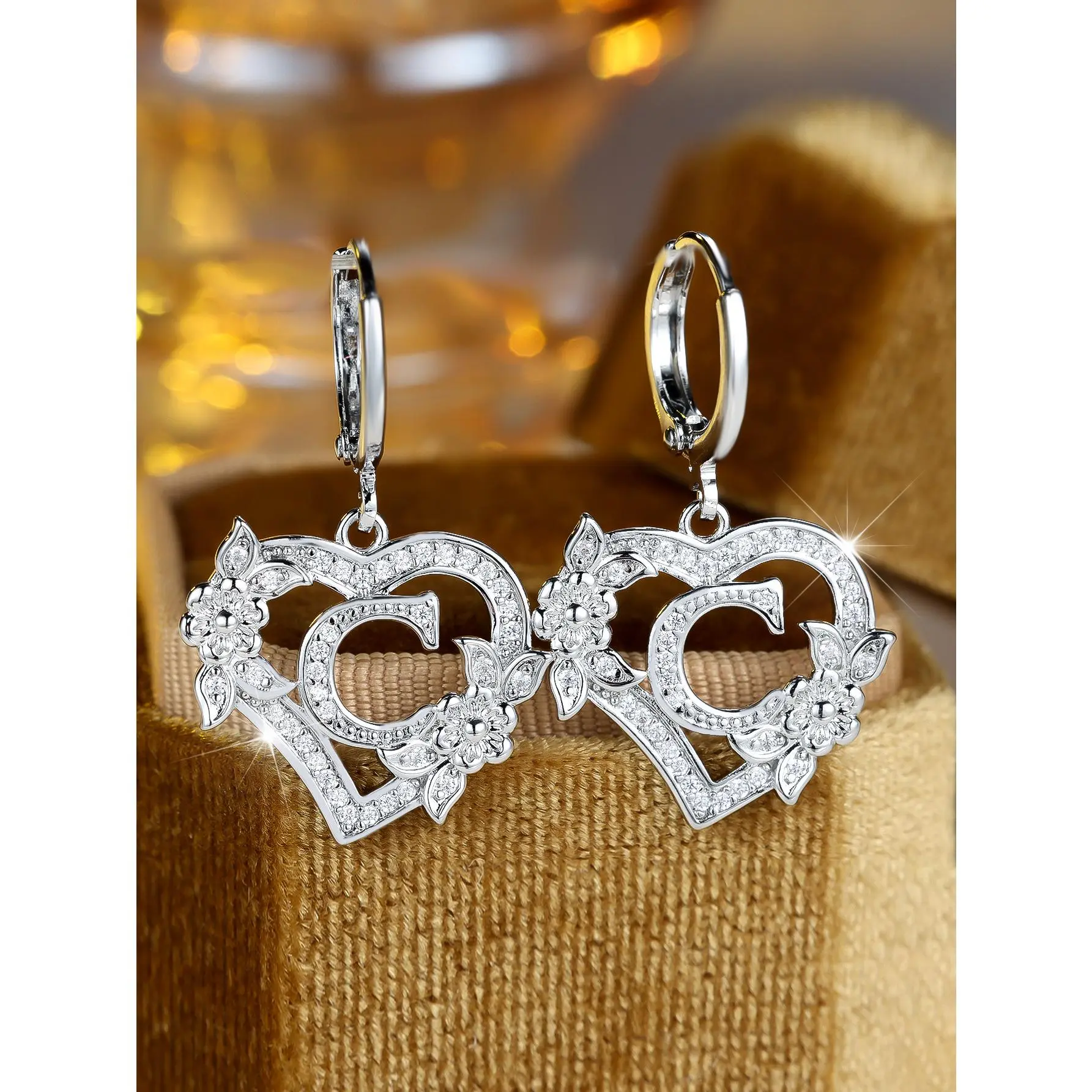 Cubic Zirconia Heart Drop Earrings with Letter Engraving A-Z, Synthetic Dangle Earrings, Copper Ear Needle, No Plating, Floral Design, for Women, Over 15 Years Old, College Theme Cubic Zirconia Heart Drop Earrings with Letter Engraving A-Z, Synthetic Dangle Earrings, Copper Ear Needle, No Plating, Floral Design, for Women, Over 15 Years Old, College Theme