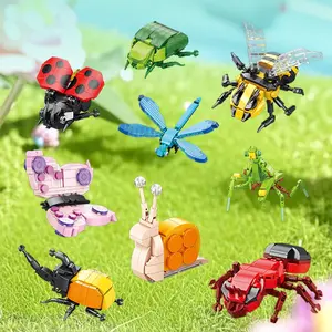 Kids Insect Building Blocks Set, STEM Building Block, 10 Animal Party Gift Toys Including Dragonfly, Butterfly, Bee and Ladybug, Educational Natural Decor for Boys and Girls