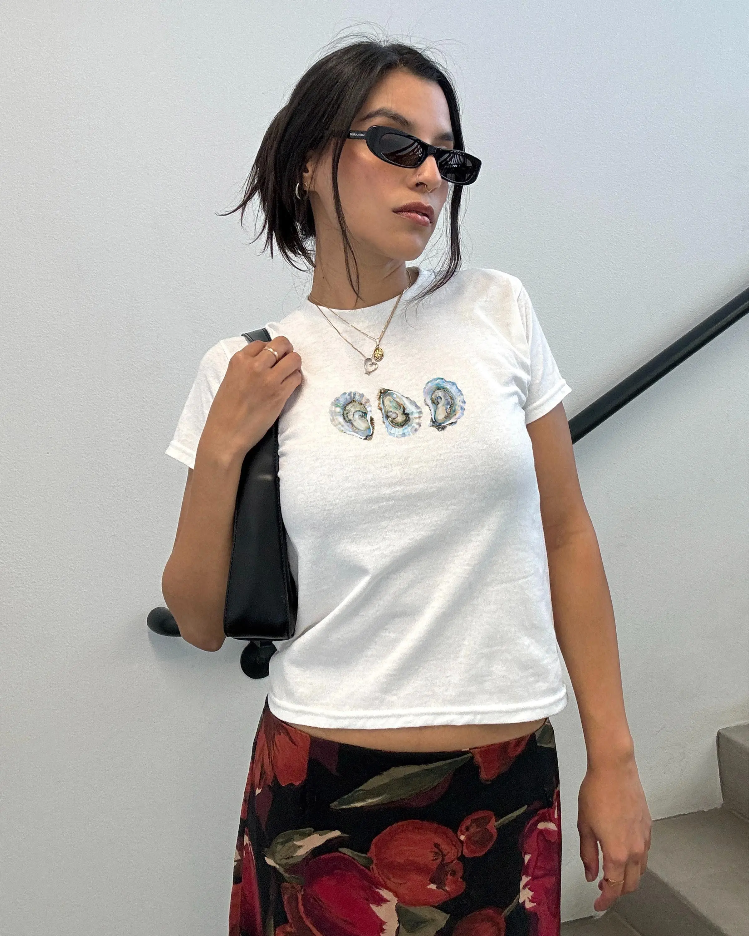 Oyster Baby Tee Women Mermaidcore Shirt Coastal Granddaughter Crop Top Sardine Aesthetic 90s Mini Tee Vintage Seashell Girl