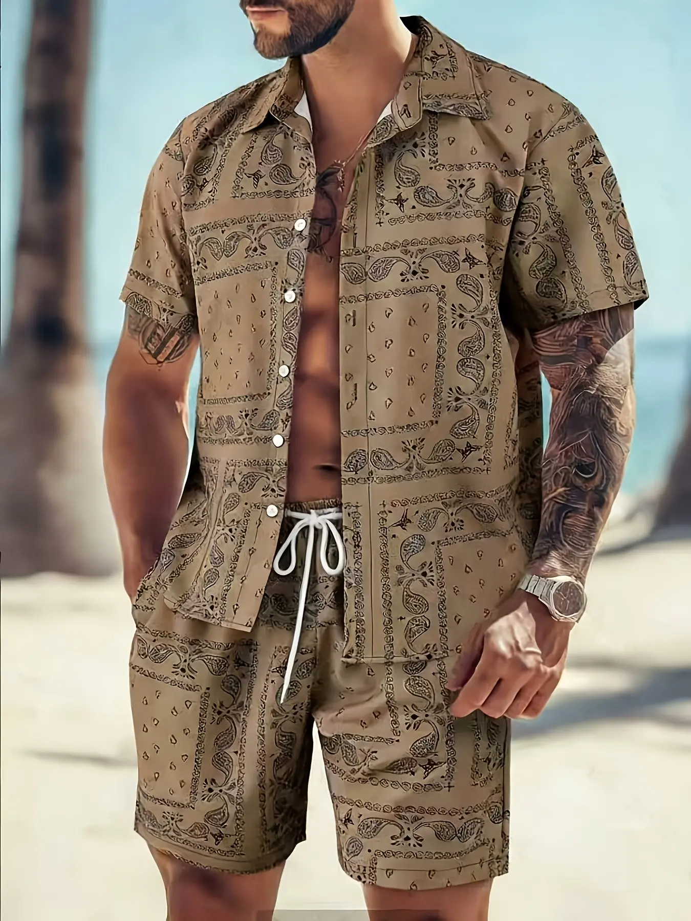 The men's suit, Menswear, is decorated with the classic paisley pattern, paired with a shirt and matching shorts, perfect for daily casual wear, exudes retro style, and is suitable for people with larger Clothes