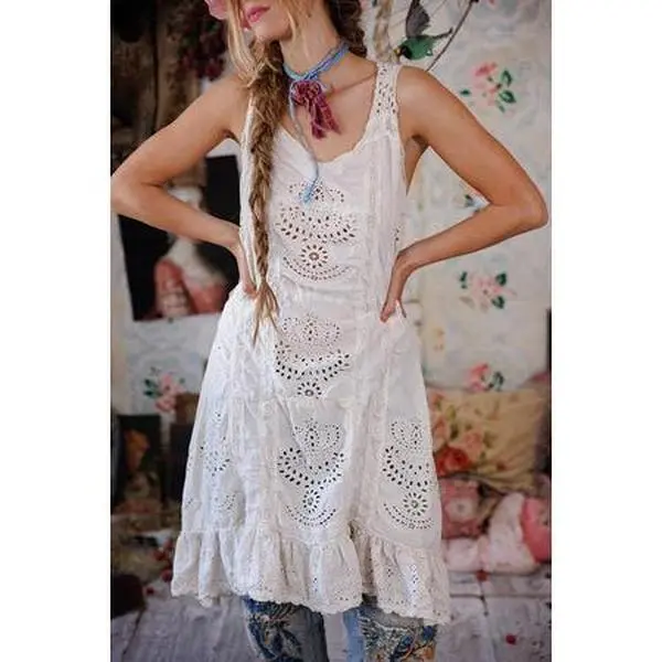 Magnolia Pearl Royalty Eyelet Layla Slip - Moonlight