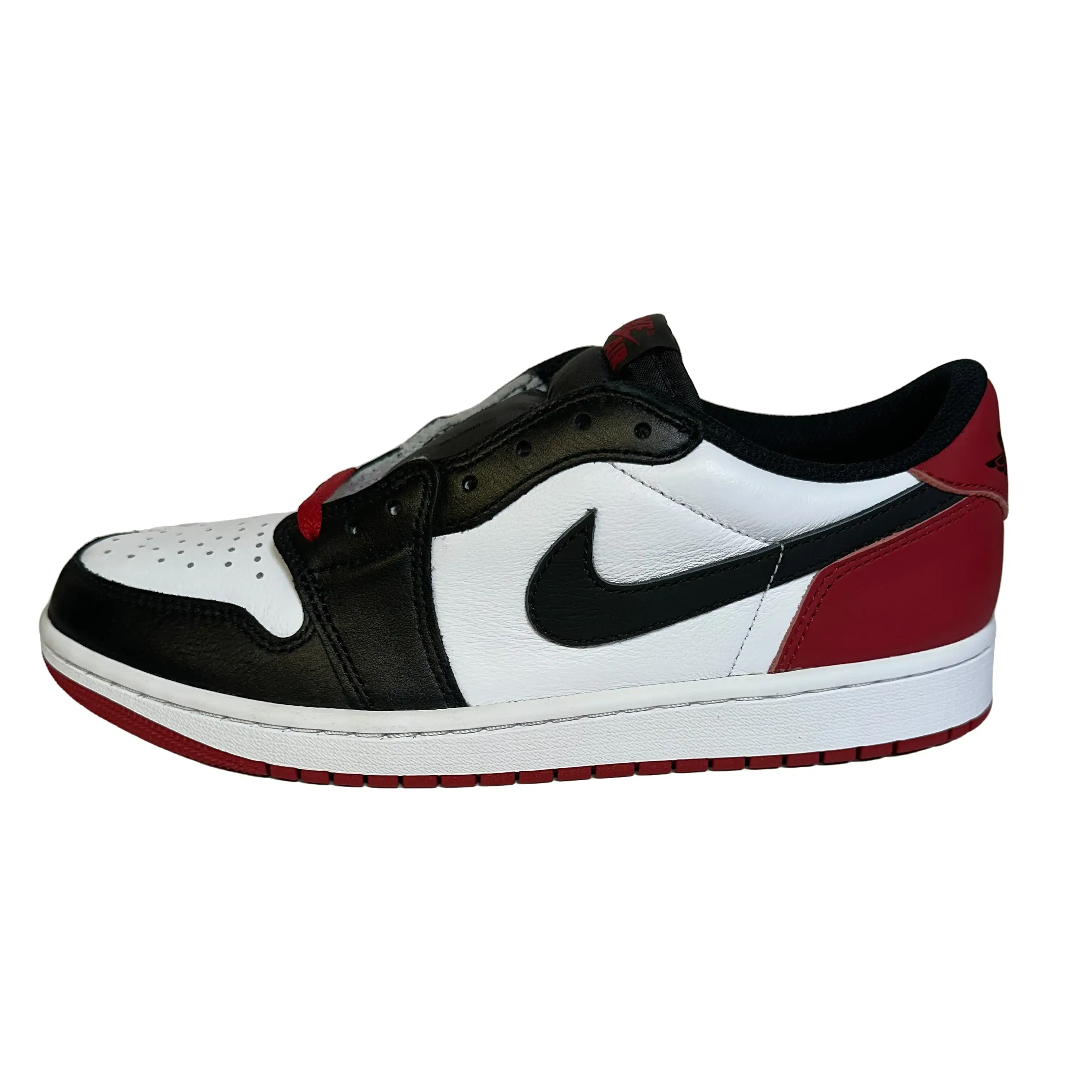 Pre-Owned Nike Air Jordan 1 Retro Low OG Black Toe (2023), Classic Sneakers, Style Code CZ0790-106