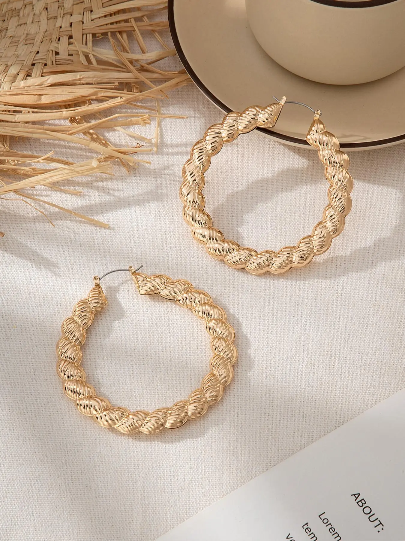 Women's Elegant Texture Metal Rope Design Hoop Shape Earrings, Exquisite Trendy Striking Hoop Earrings, Circle Shape Earrings, Casual Trendy Jewelry, Stylish Jewelry, Fashionable Jewelry for Women for Daily & Party Decoration, Exquisite Jewelry Gift