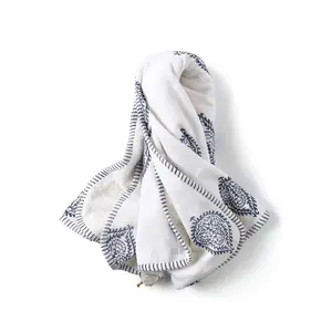 Hooded Towel in Fort