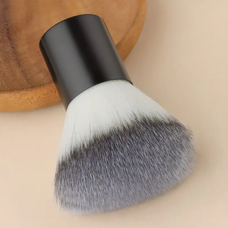 1pc/2pcs Fluffy Kabuki Brush Makeup Brush for Perfect Foundation, Bronzer, Highlighter, and Blush Application