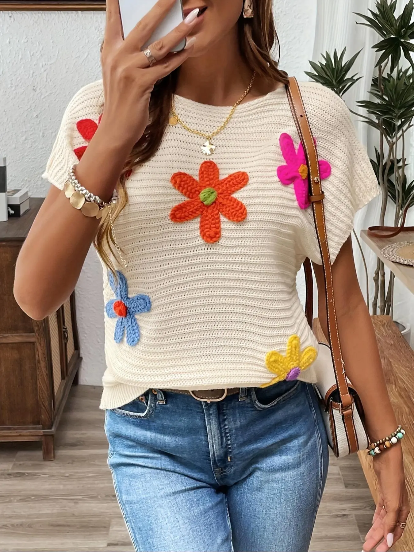 Women's Floral Decor Crew Neck Fitted Knitting Sweater, Casual Short Sleeve Jumper for Daily Wear, Ladies Fashion Knitwear for All Seasons, Style, Piece, Tops, Womenswear, Lightweight, Casual Fabric Knitwear
