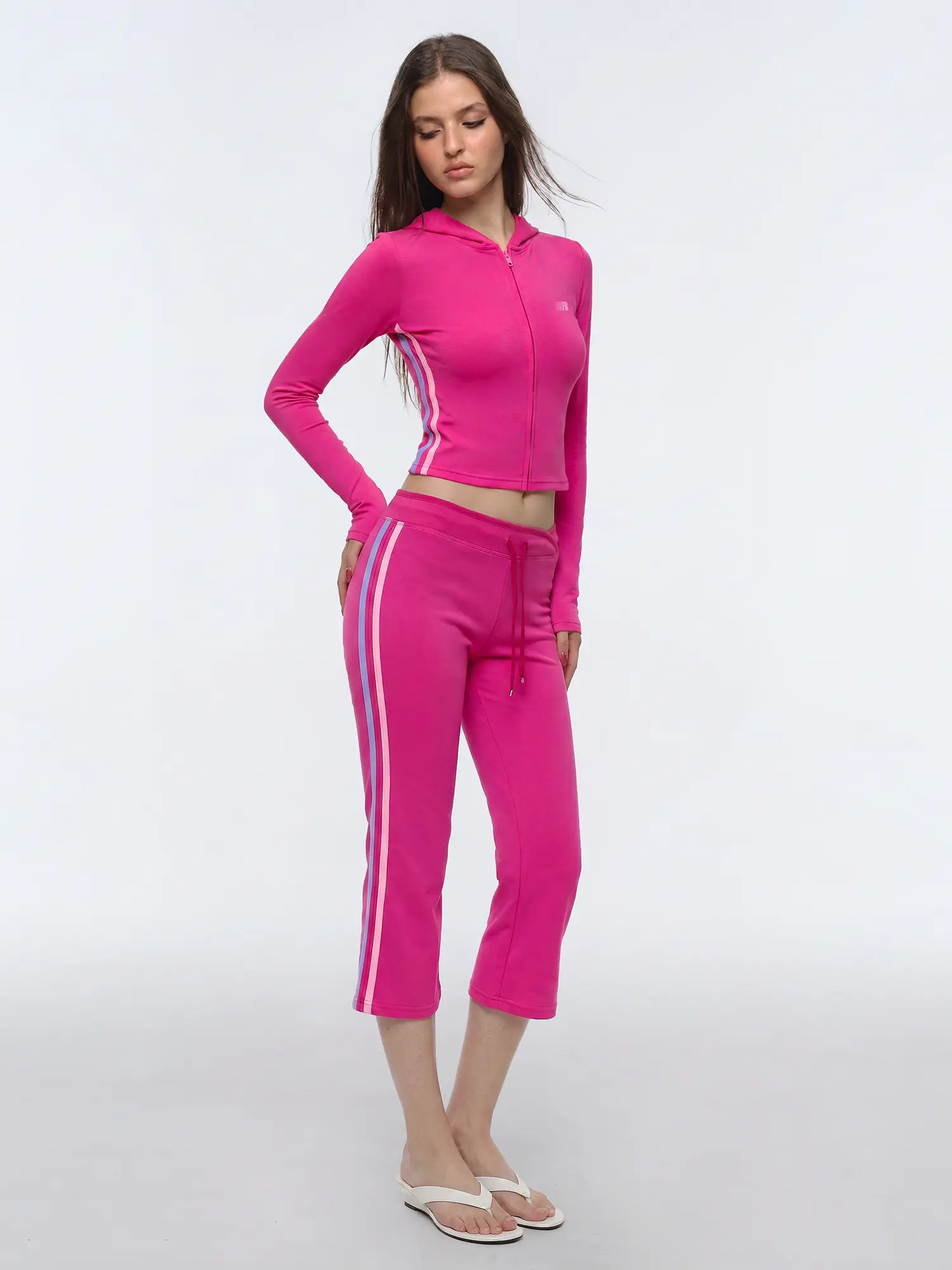 FDR Women's Y2K Zip-Up Hoodie & Contrast Tape Flare Sweatpants Set, Slim Fit Stretch Two-Piece Tracksuit, Sporty Athleisure Outfit for Casual Everyday Wear, Workout, Travel and Streetwear Style