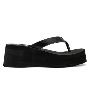 Bold and Elevated Skyscraper Sandals Designed for Statement Looks, Night Out, and Confident Strides