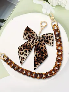 Leopard Print Chunky Chain Strap, Leopard Print Handbag Charm With Bow Keychain Pendant, Large Gold Acrylic Flat Chain Decor, Detachable & Connectable Purse, Tote, Wallet Chain Accessory For Women，Bag Charm Decoration Pendant、Bag Decoration、Keychain.