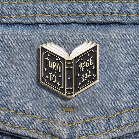 Book Design Brooch, Fashionable Alloy Letters Design Brooch for Clothes, Fashion Brooch for Daily Clothing Decor, Trendy All-match & Exquisite Brooch for Birthday Gift, Accessories, Fashion Accessory, Men Accessories, Alloy Brooch Pin, Lapel Brooch