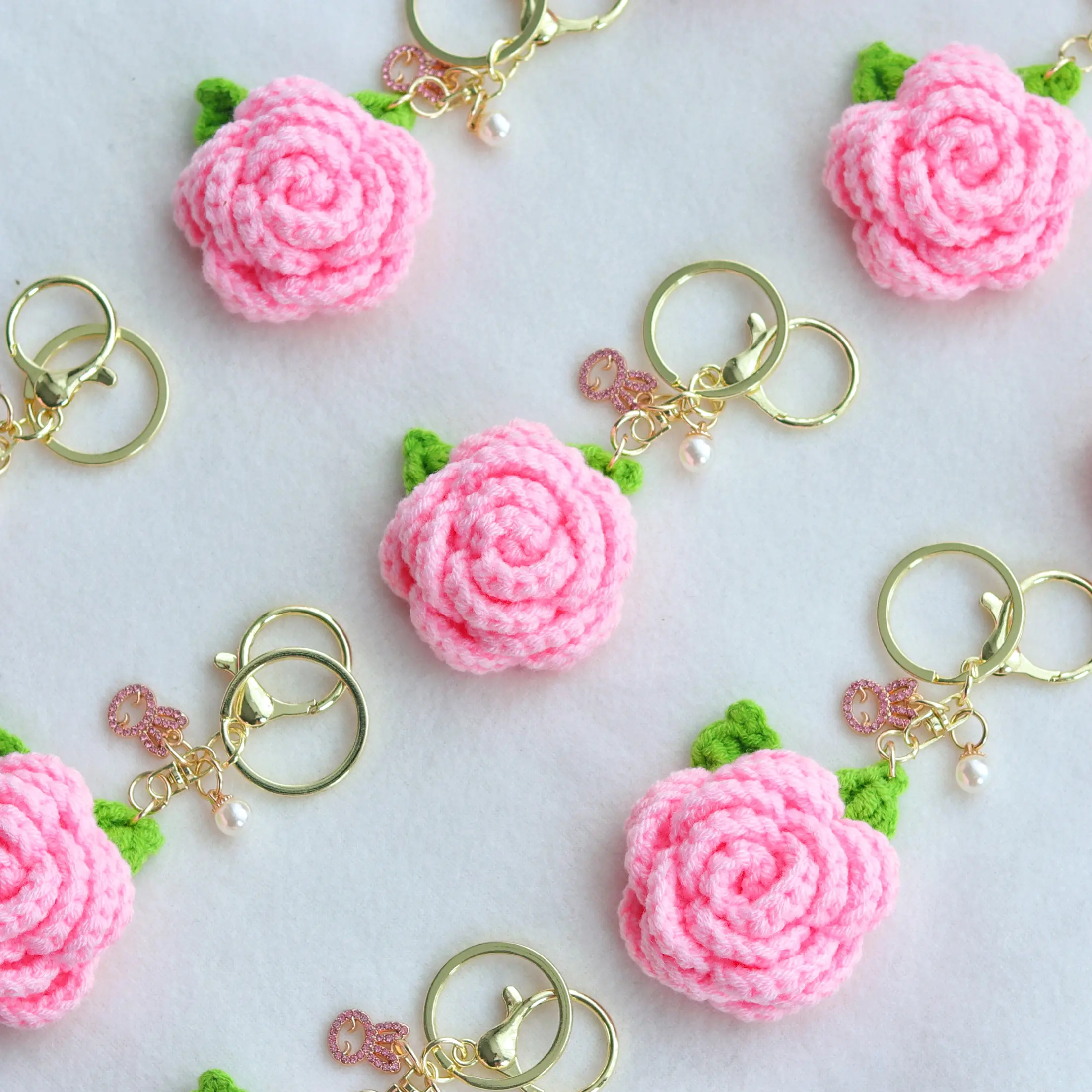 Handmade Rabbit Rose Keychain, Handmade Bunny Keychain, DIY Crochet Flower Decor, Backpack & Car Key Decor, Wedding Party Gift, Graduation Present